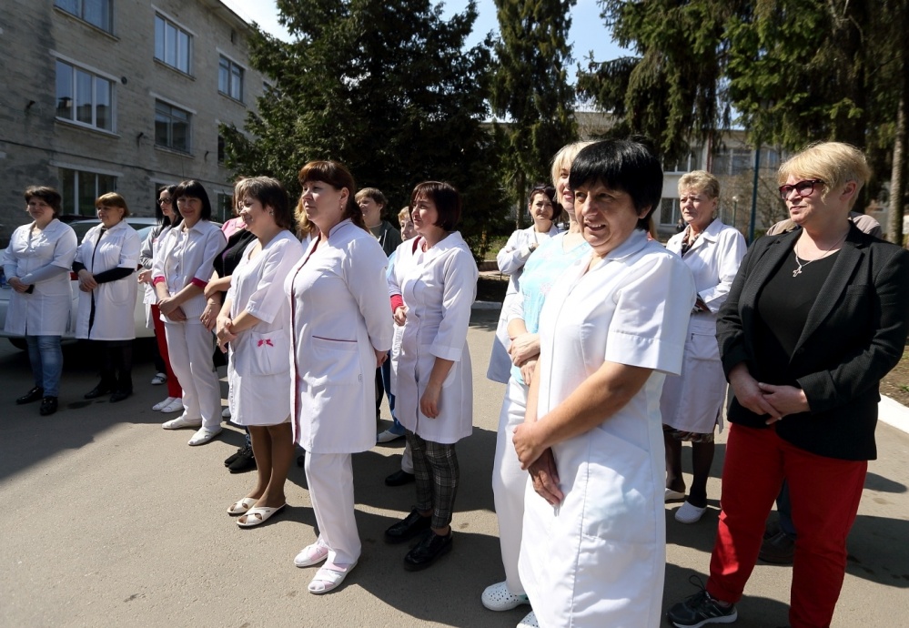 автомобілі для міської  комунальної лікарні 